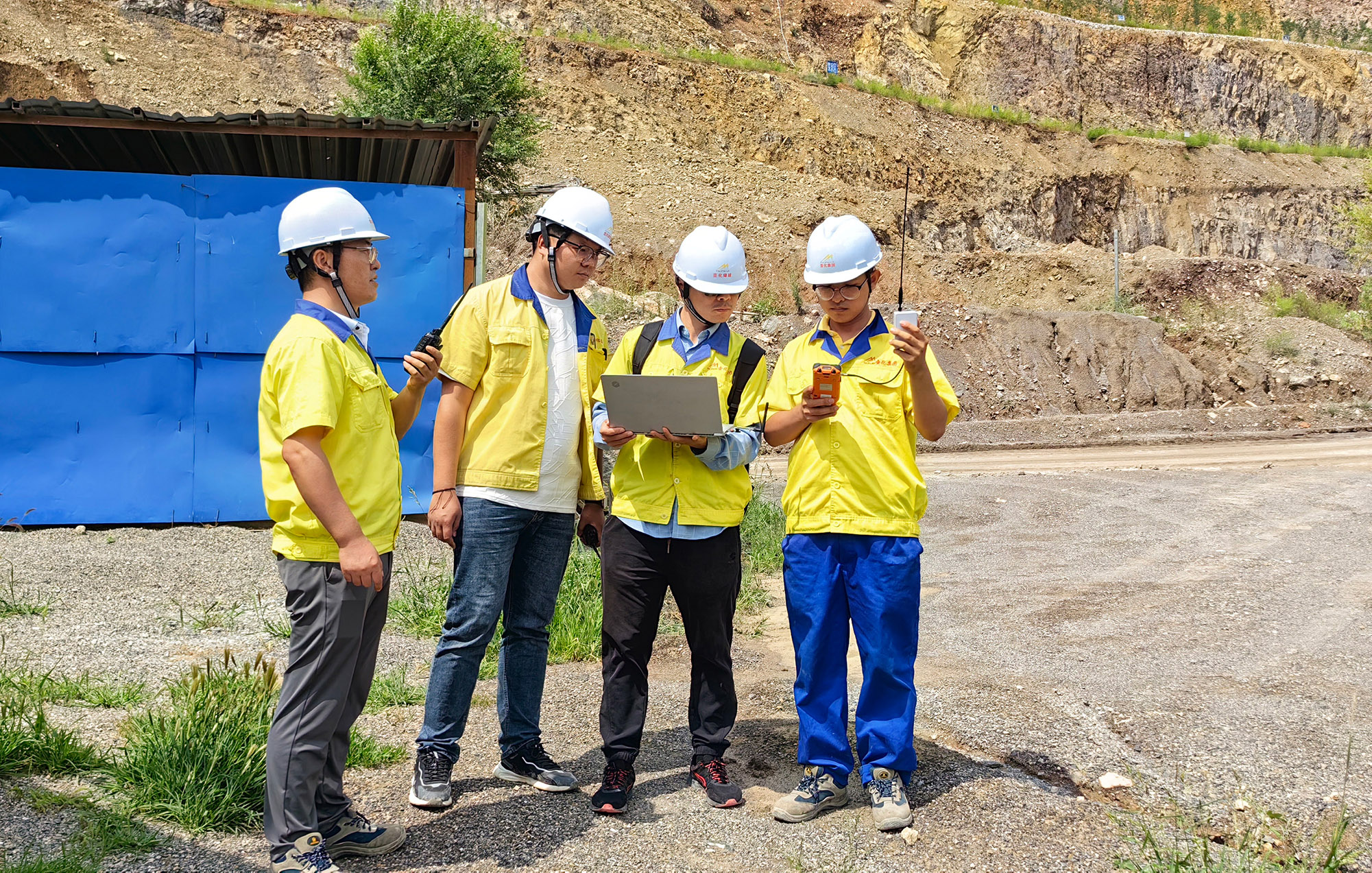 拼搏在线股份无线电子雷管首爆成功